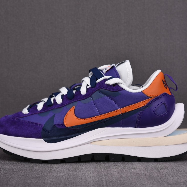 나이키  베이퍼 와플 사카이 보주