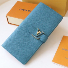 루이비통 LV 버티컬 월릿 M81330