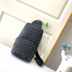 루이비통 에비뉴 슬링백 힙색 N41719