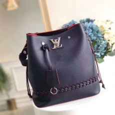 송아지 가죽 락미 버킷 M54677