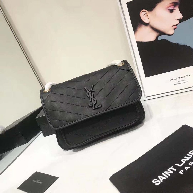 송아지 가죽 미디엄 니키 체인백 /28X20X8.5