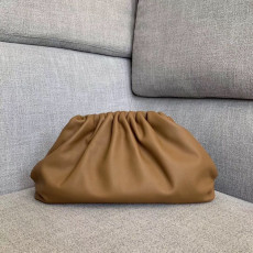 보테가베네타 만두 클러치