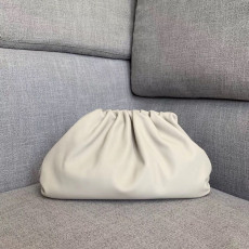 보테가베네타 만두 클러치