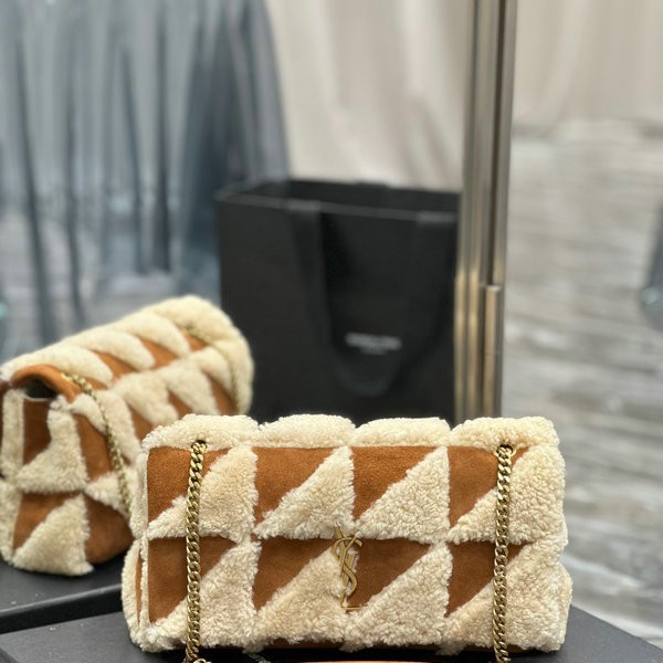 입생로랑 크로스백  25X15X7CM