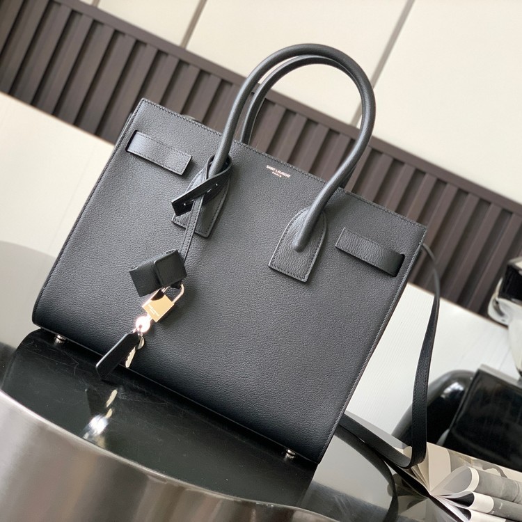 입생로랑 삭 드 주르 /32cm