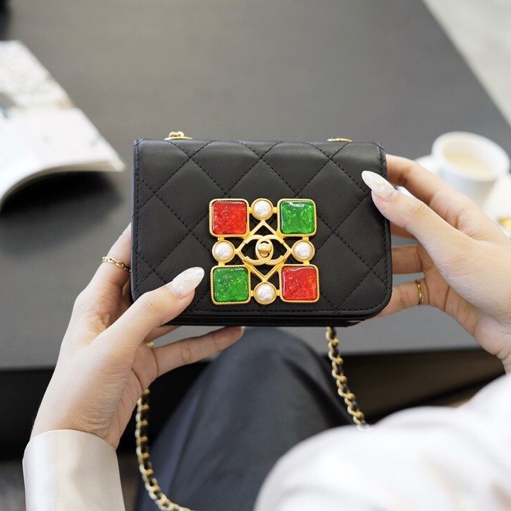 카프스킨 크리스탈 펄 마노 스몰 플랩백 / 15X11X8