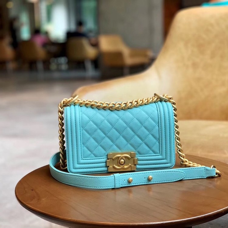 캐비어 스몰 보이백 / 20cm