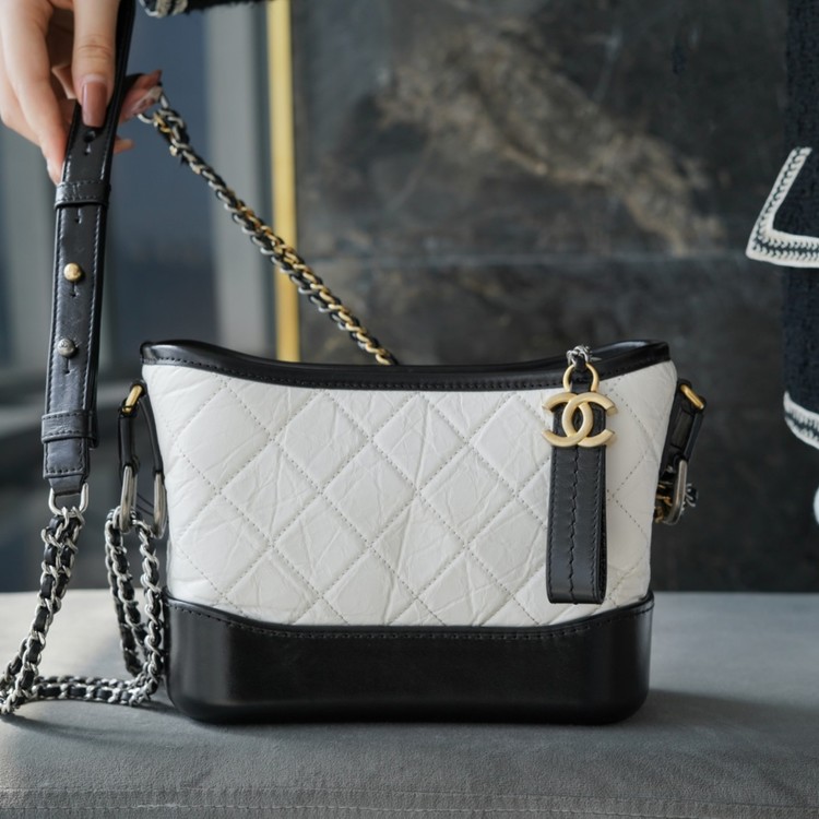 샤넬 빈티지 카프스킨 가브리엘 스몰 호보 백 / 15x20x8