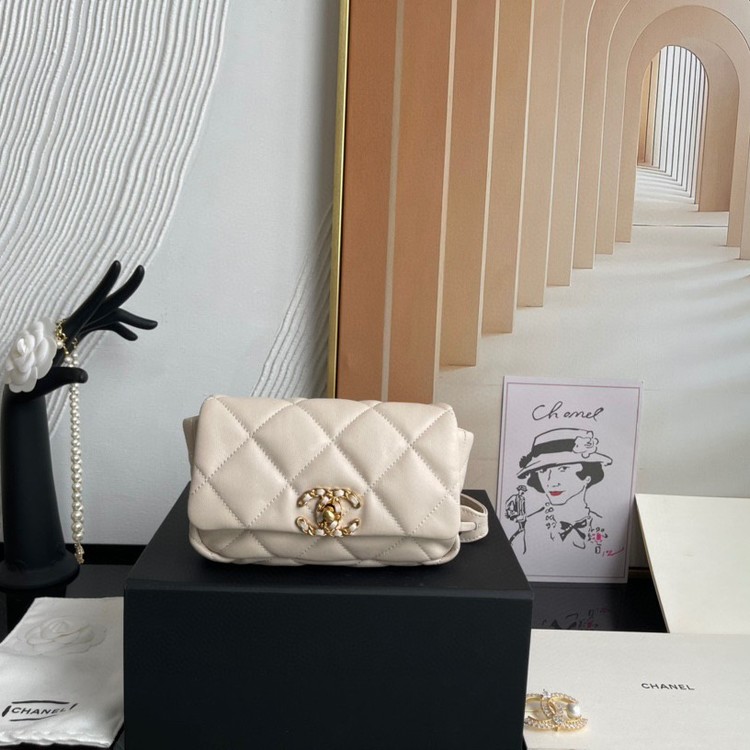 샤넬 19 벨트백 / 20cm