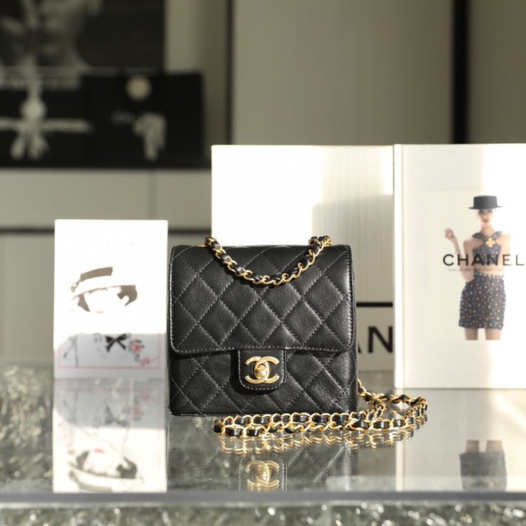 샤넬 미니 플랩백 / 17x14.5x7.5cm