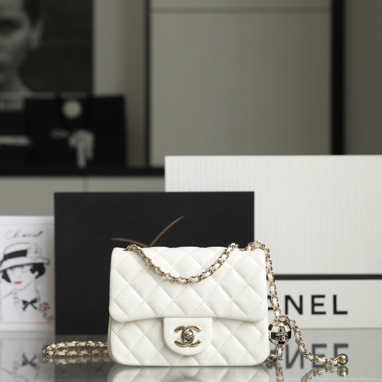 샤넬 미니 플랩백 / 13x18x7cm