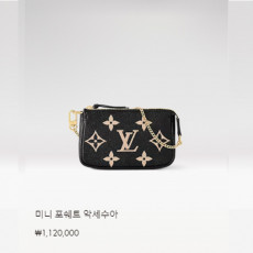 미니 포쉐트 악세수아 M80732