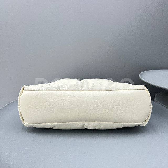 4cf8269b517b0.jpg