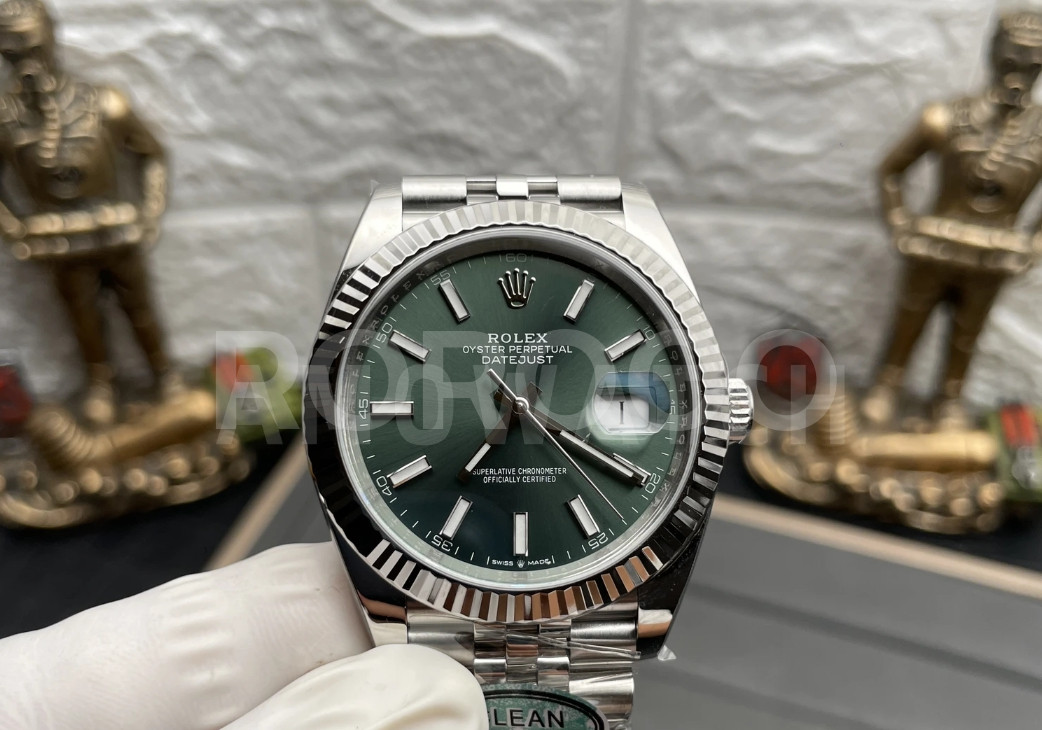 ef0210f90e11b.jpg