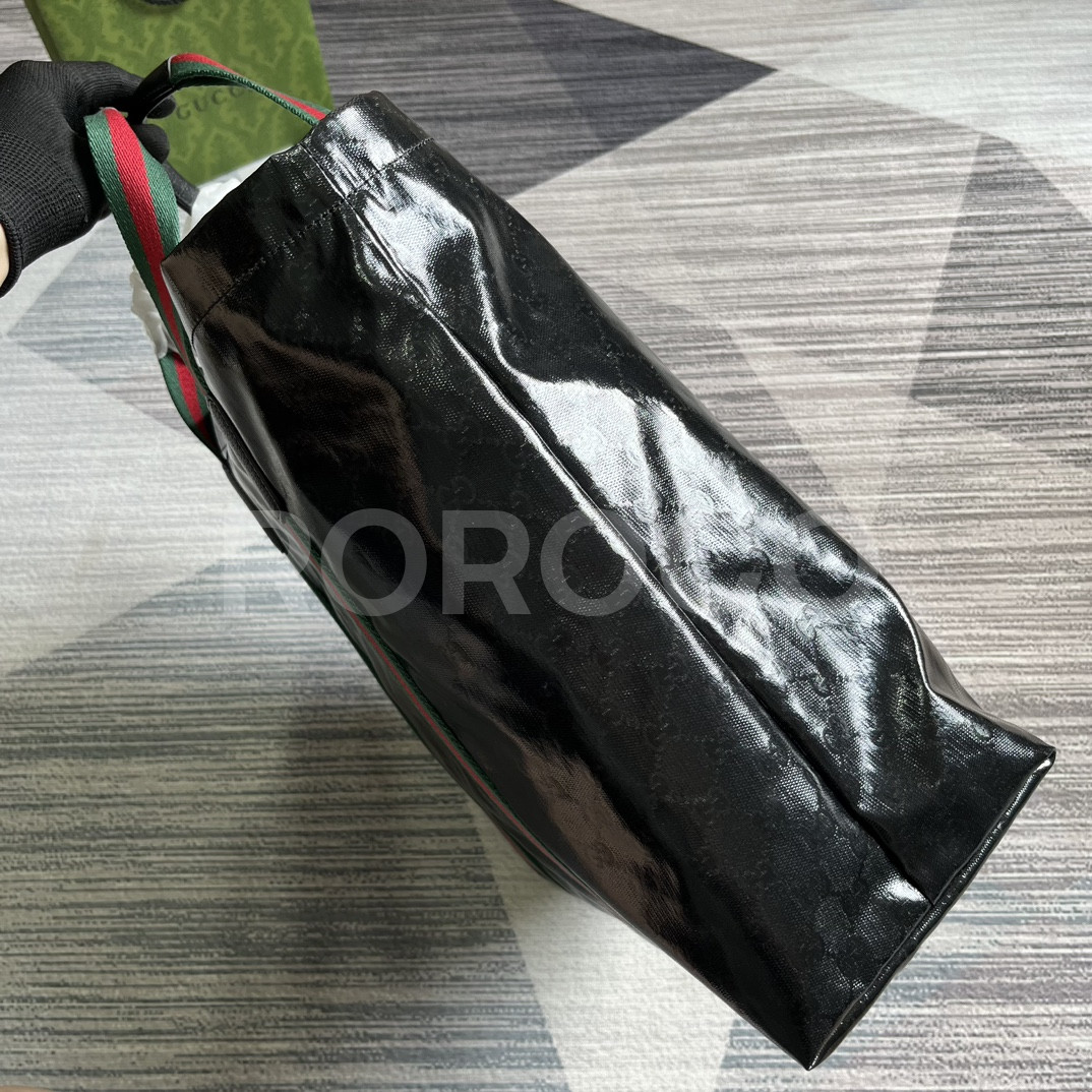 f568389bec8d3.jpg