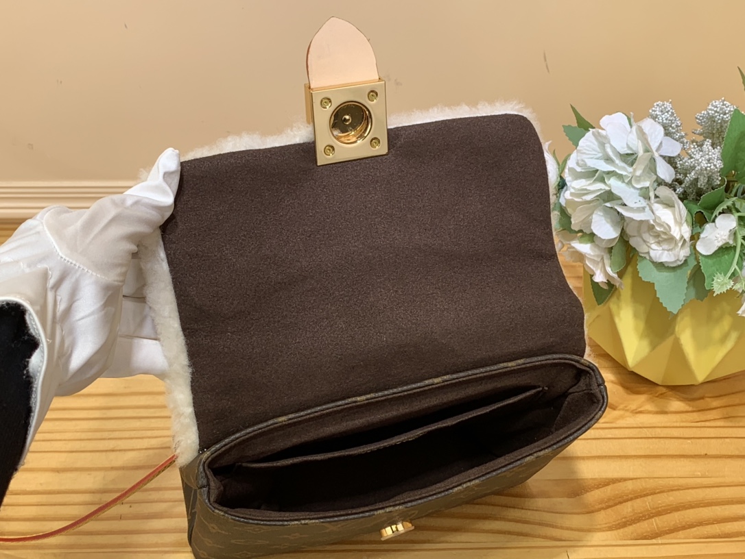 08537676461fc.jpg