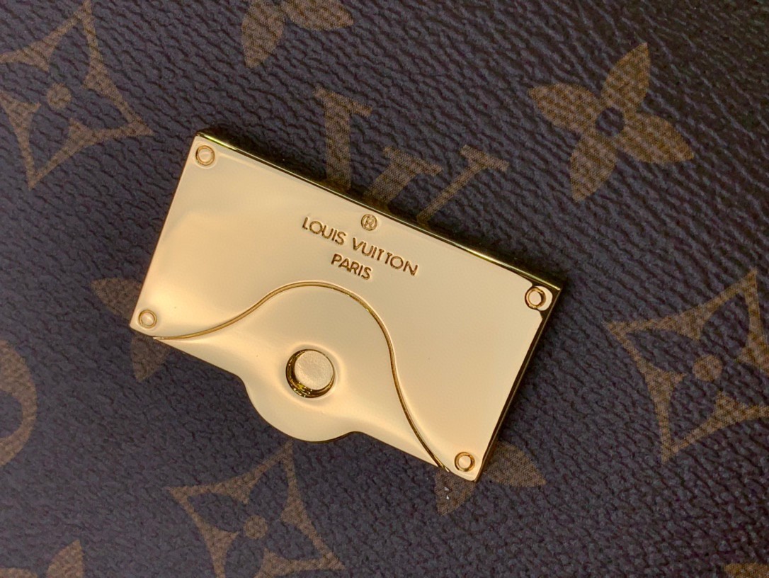 426dd56142170.jpg