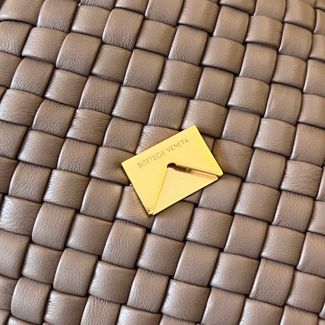 67b0b3d6c648f.jpg