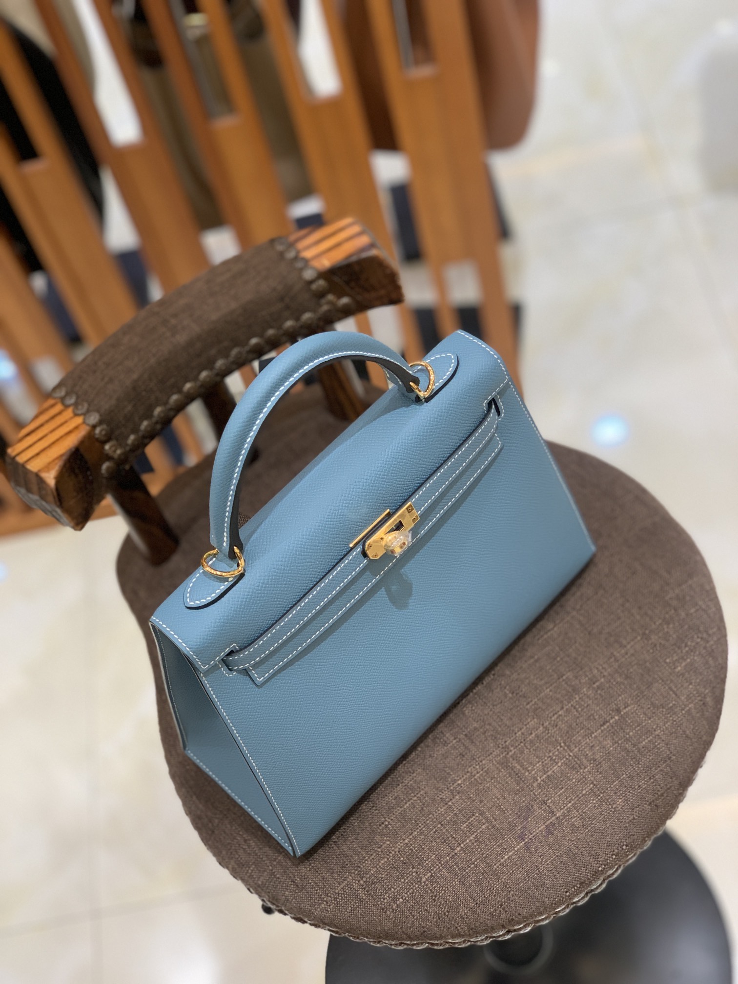 6d54383037f0e.jpg