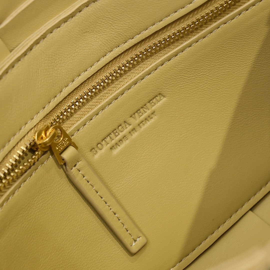 8270fcde5cf8c.jpg