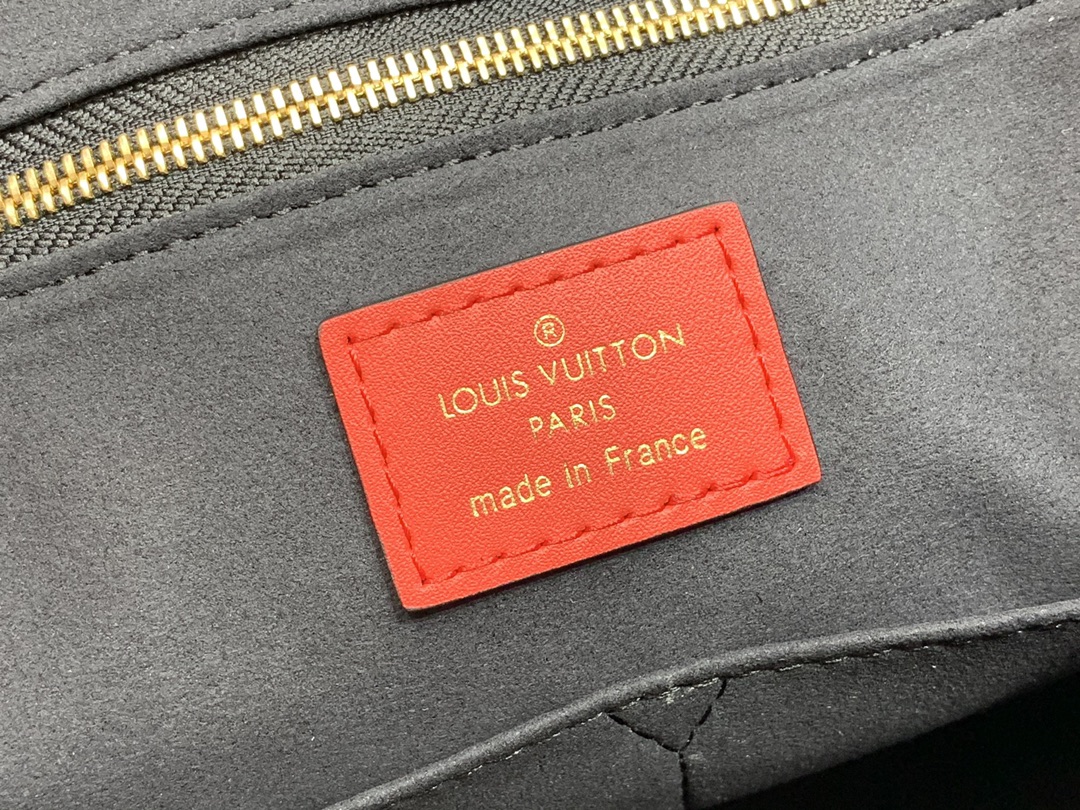 832532034b738.jpg