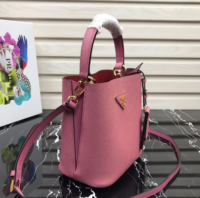 90f21fe71a141.jpg