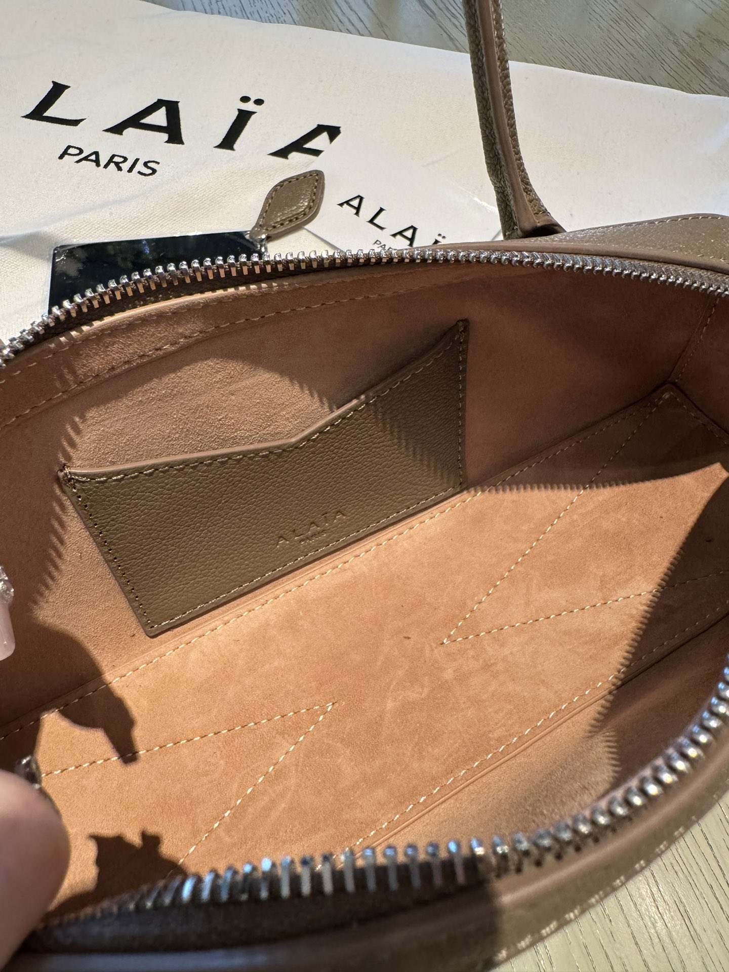 a543aad3827f7.jpg