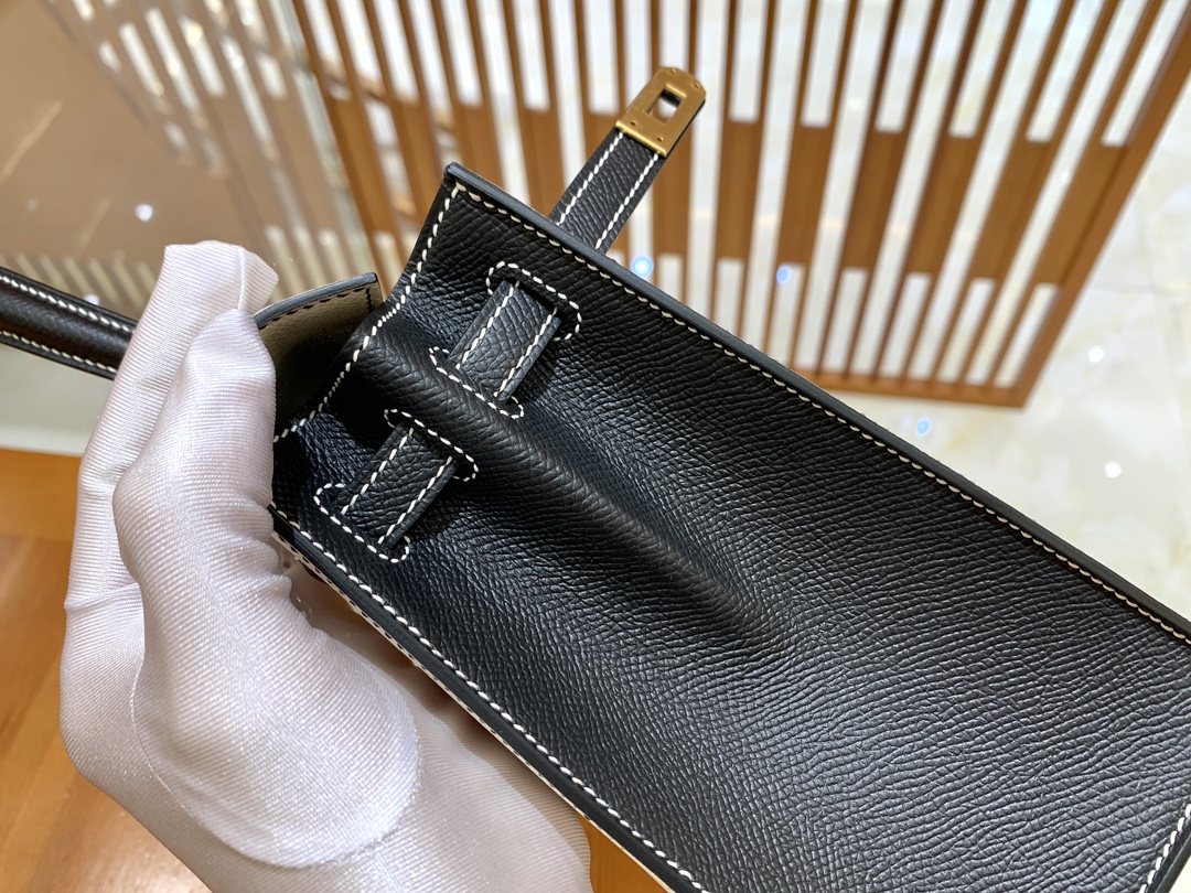 d60d18f53ba5e.jpg